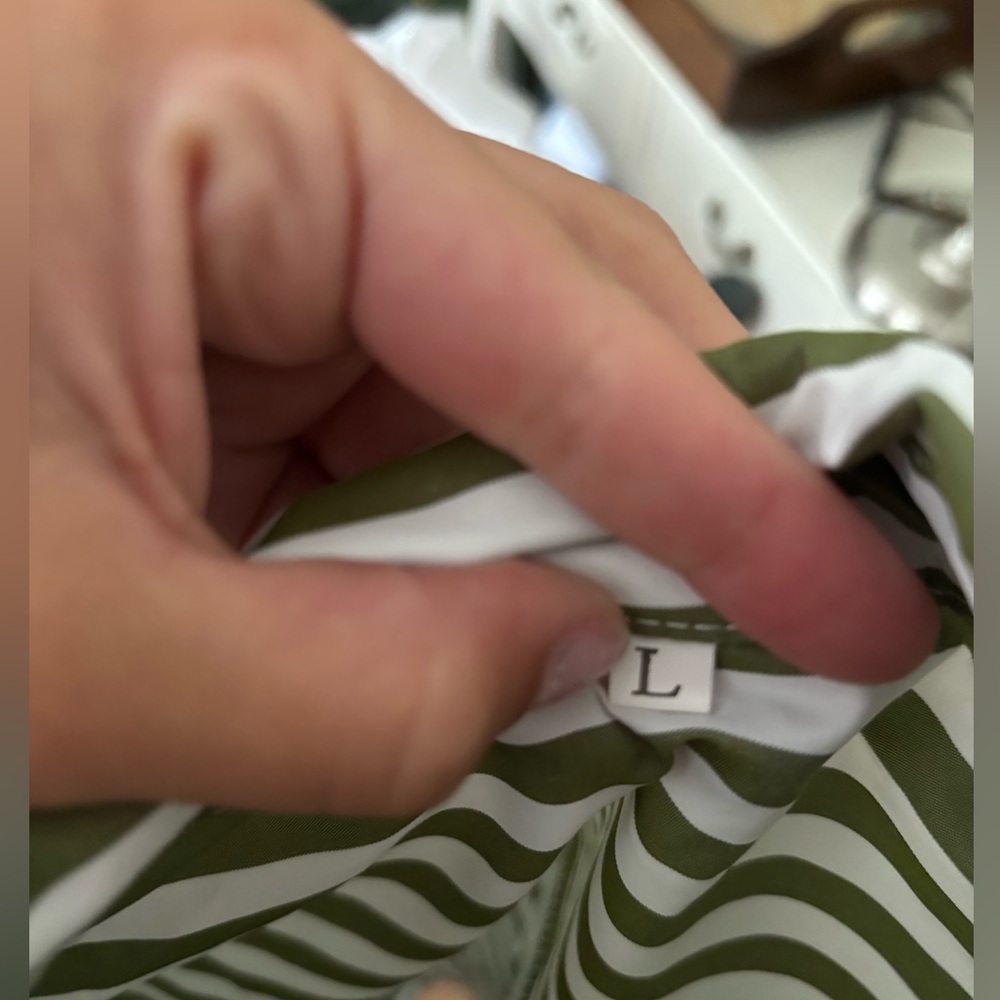 Women’s button up - Picture 2 of 2